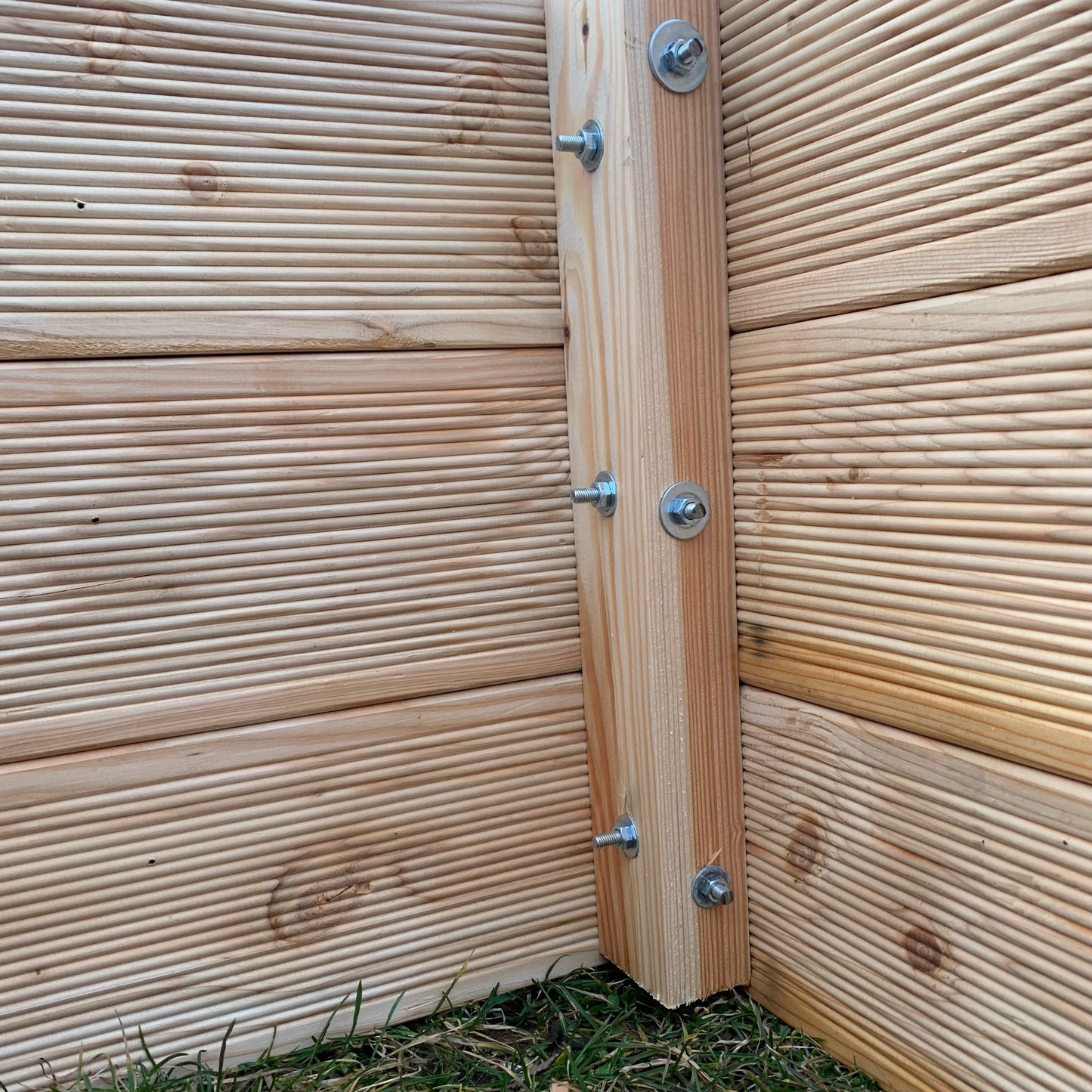 Modrzewiowa skrzynia na grządki 85 x 40