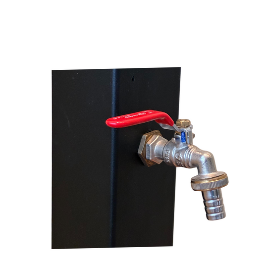 Kran ogrodowy z zaworem kulowym